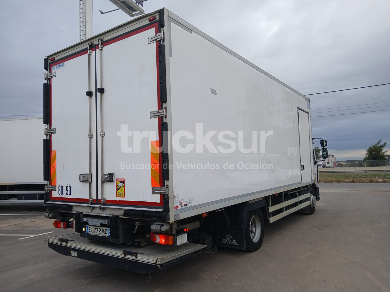 RENAULT D13.240 - Kühlkoffer LKW: das Bild 3 RENAULT D13.240 - Kühlkoffer LKW: das Bild 3