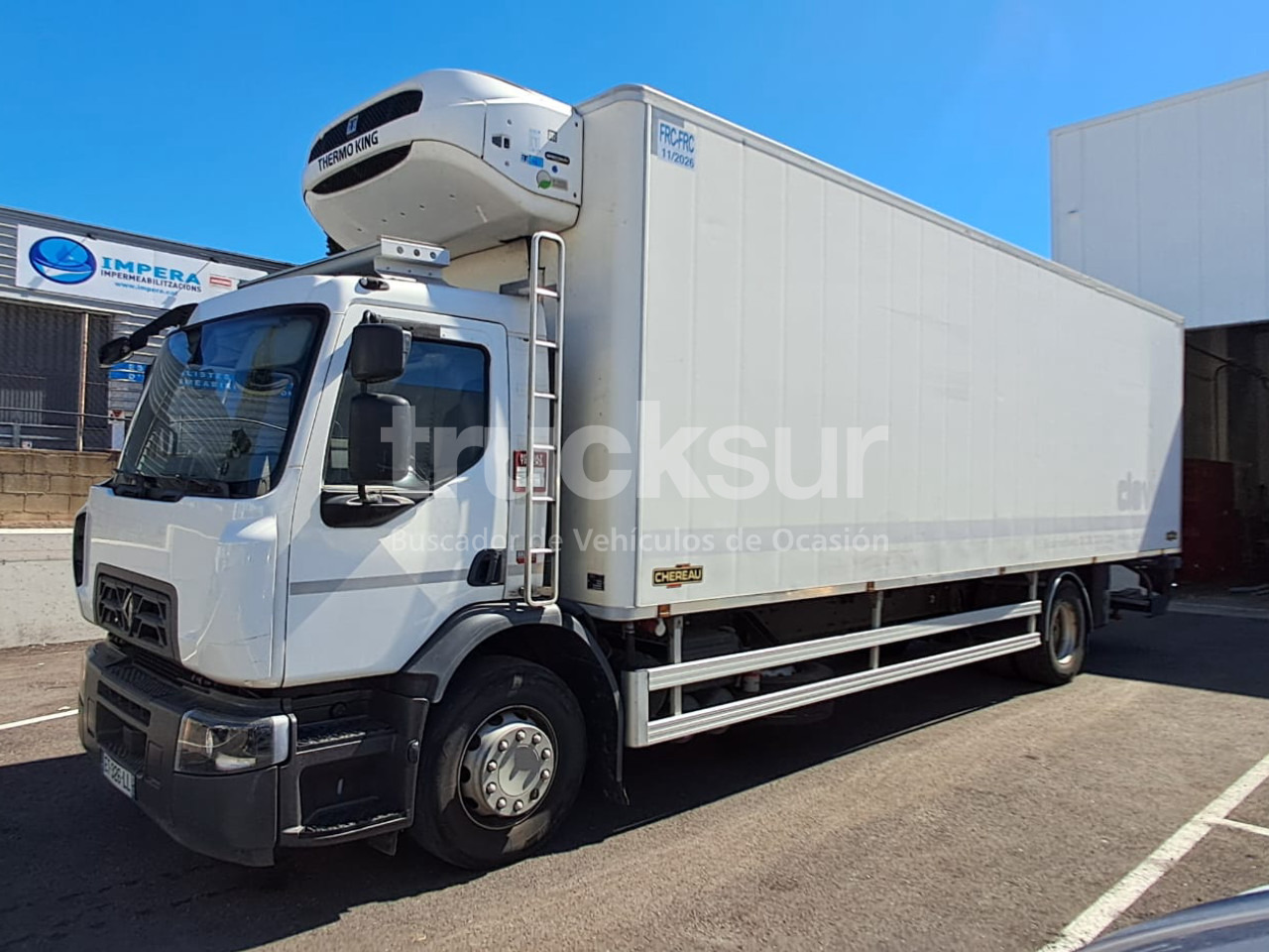 RENAULT D320.18 - Kühlkoffer LKW: das Bild 2 RENAULT D320.18 - Kühlkoffer LKW: das Bild 2