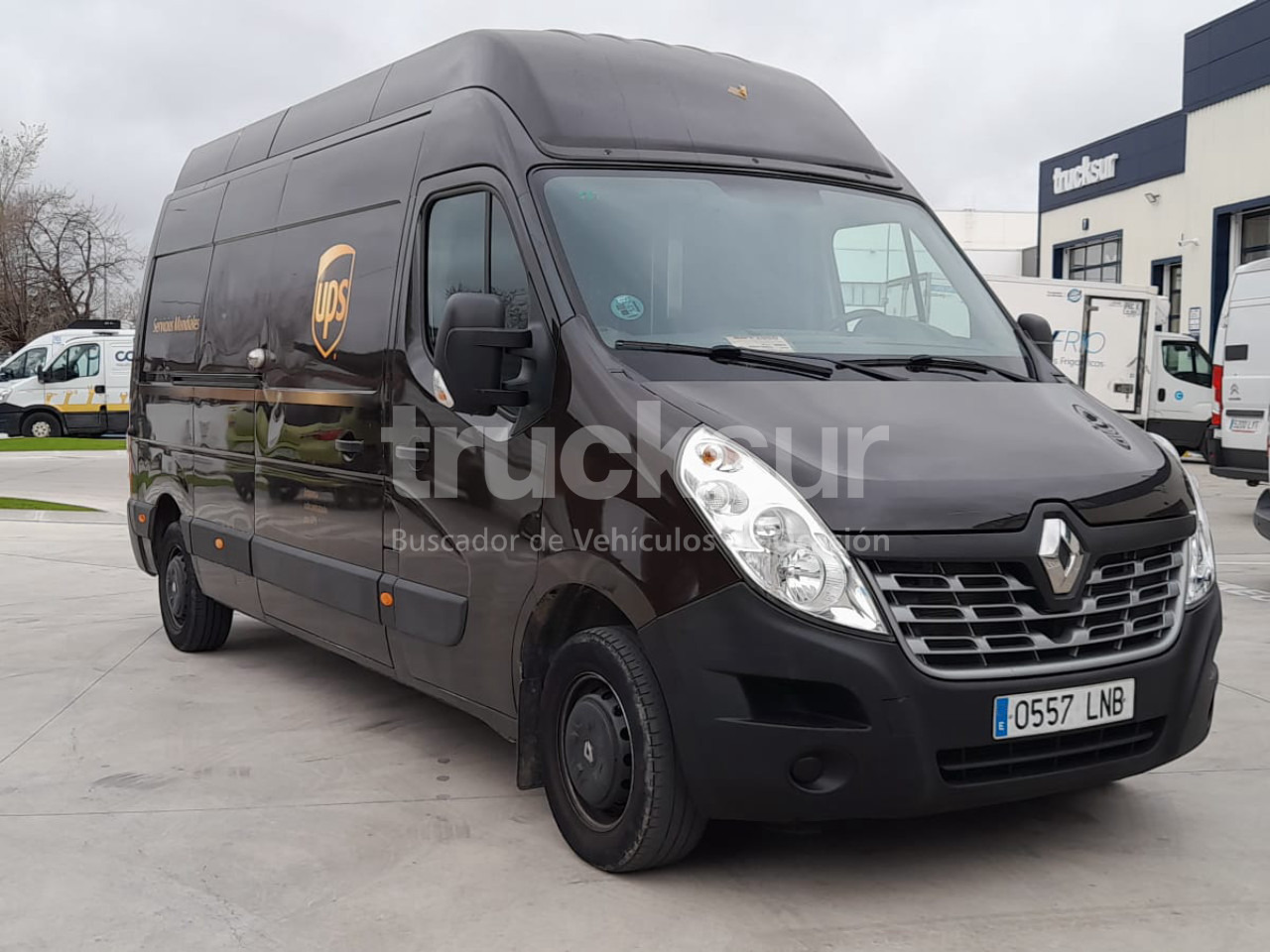 RENAULT MASTER 150.35 - Koffer Transporter: das Bild 2 RENAULT MASTER 150.35 - Koffer Transporter: das Bild 2