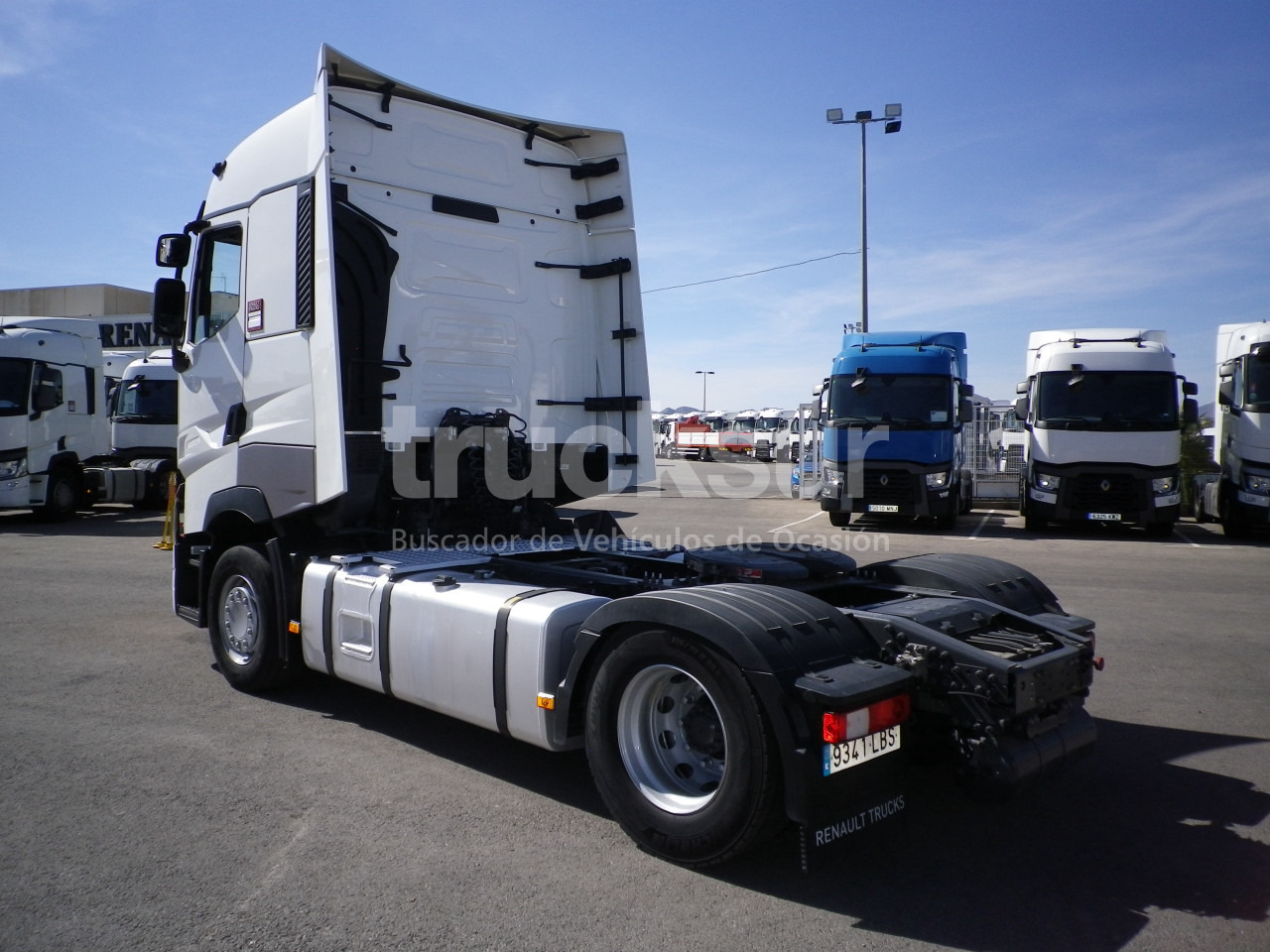 RENAULT T520 HIGH SLEEPER CAB - Sattelzugmaschine: das Bild 4 RENAULT T520 HIGH SLEEPER CAB - Sattelzugmaschine: das Bild 4