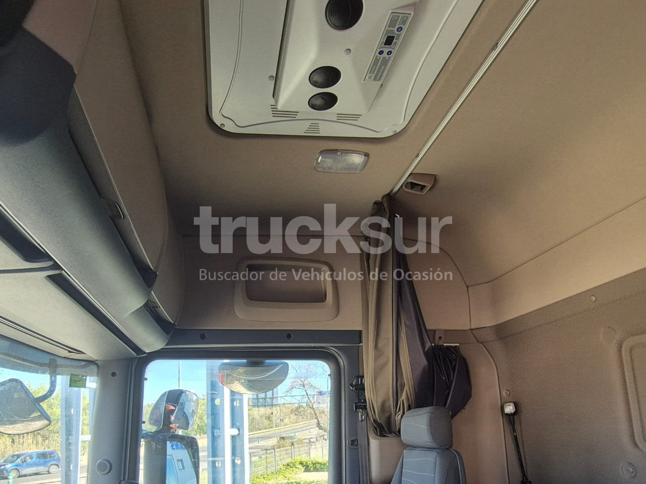 Sattelzugmaschine SCANIA R450: das Bild 13