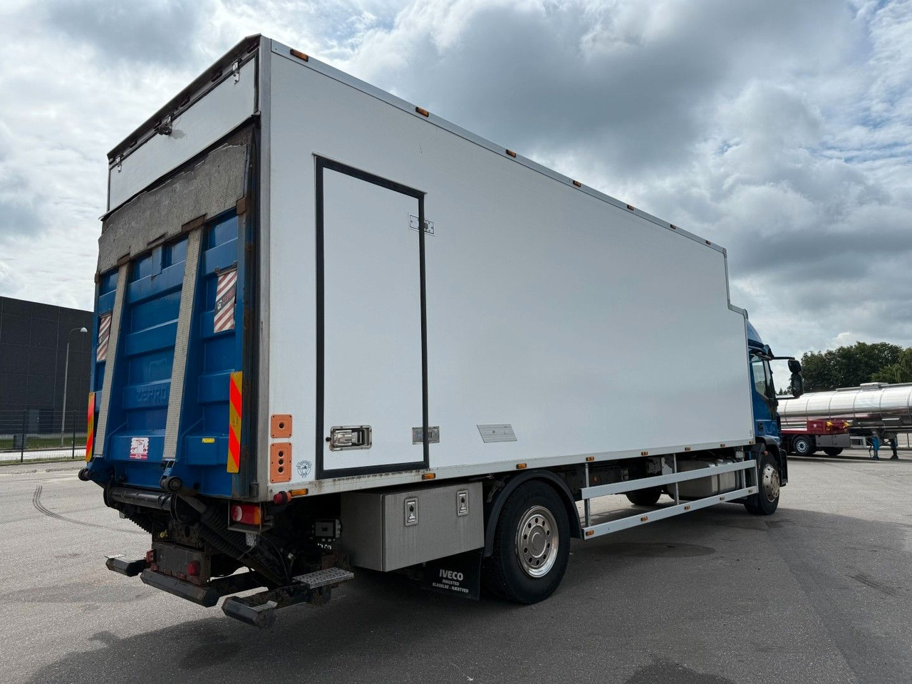 Iveco EuroCargo 180 E28 4x2 Thermo King T-1000R - Kühlkoffer LKW: das Bild 3 Iveco EuroCargo 180 E28 4x2 Thermo King T-1000R - Kühlkoffer LKW: das Bild 3