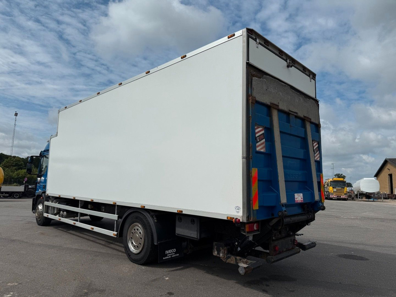 Iveco EuroCargo 180 E28 4x2 Thermo King T-1000R - Kühlkoffer LKW: das Bild 4 Iveco EuroCargo 180 E28 4x2 Thermo King T-1000R - Kühlkoffer LKW: das Bild 4