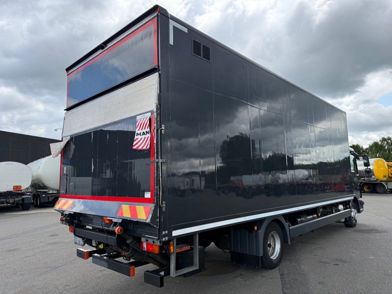 MAN TGL 12.250 Euro 6 Closed box / Koffer 7.20 m. - Koffer LKW: das Bild 3 MAN TGL 12.250 Euro 6 Closed box / Koffer 7.20 m. - Koffer LKW: das Bild 3