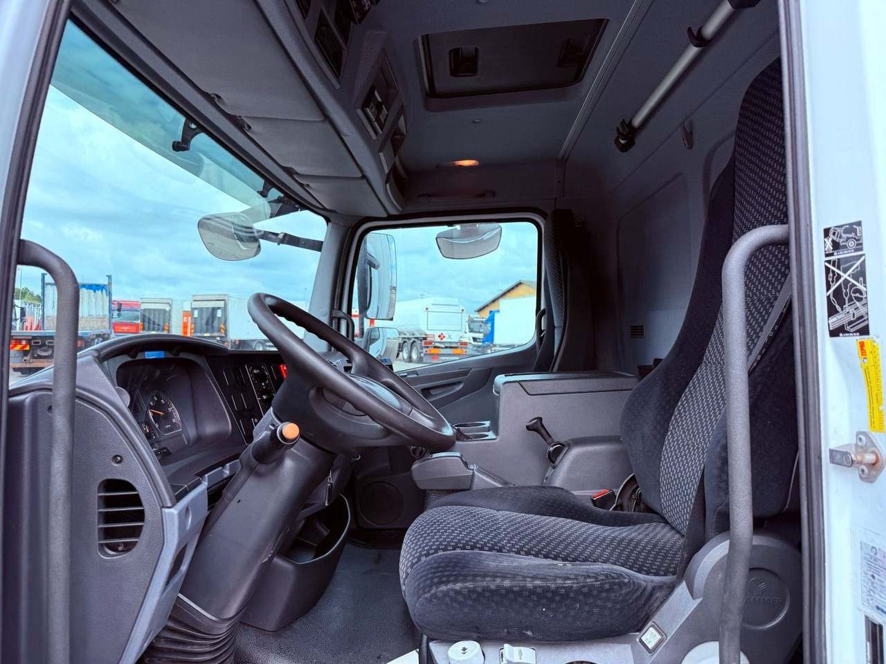 Mercedes-Benz Atego 1018 4x2 Carrier Supra 750 Mt - Kühlkoffer LKW: das Bild 5 Mercedes-Benz Atego 1018 4x2 Carrier Supra 750 Mt - Kühlkoffer LKW: das Bild 5