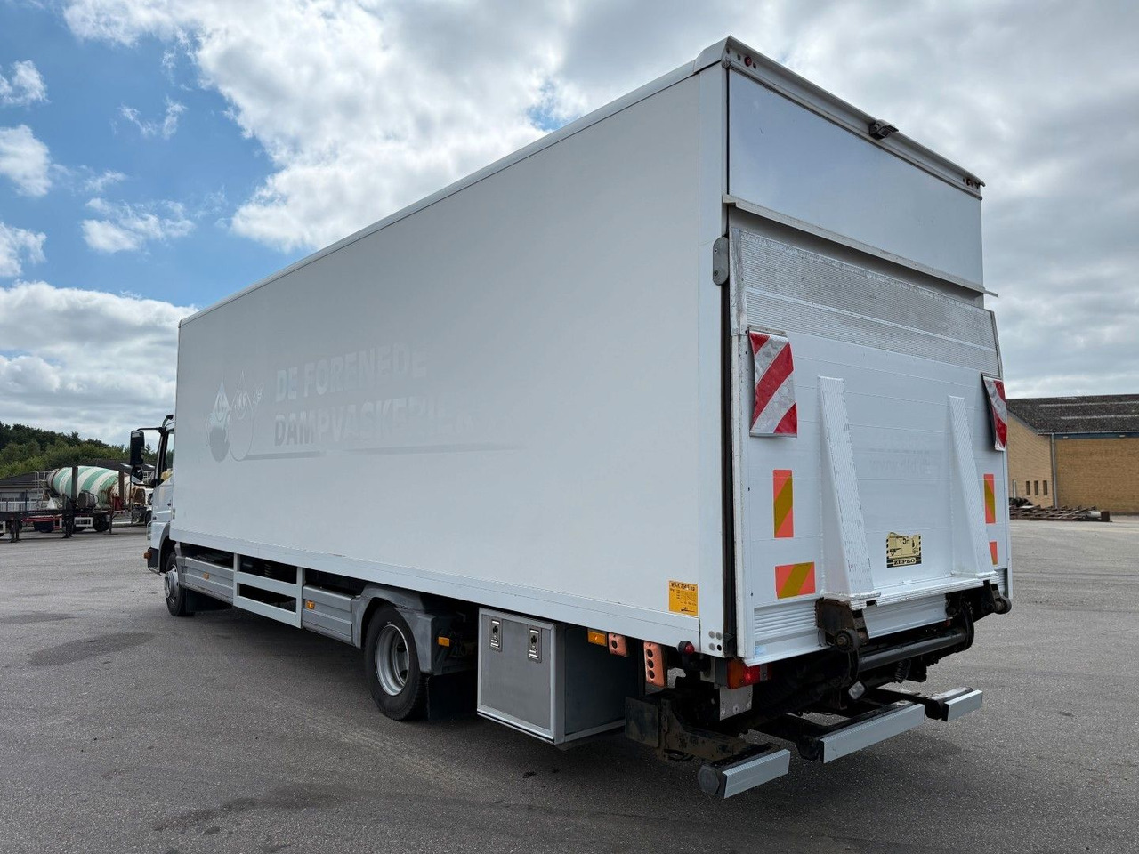 Mercedes-Benz Atego 1218 4x2 Euro 5 8,0 m. koffer - Koffer LKW: das Bild 4 Mercedes-Benz Atego 1218 4x2 Euro 5 8,0 m. koffer - Koffer LKW: das Bild 4