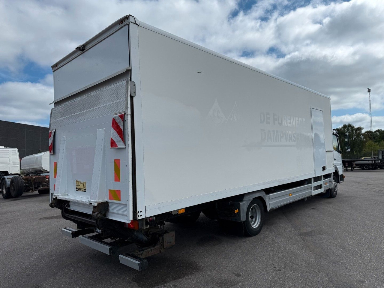 Mercedes-Benz Atego 1218 4x2 Euro 5 8,0 m. koffer - Koffer LKW: das Bild 3 Mercedes-Benz Atego 1218 4x2 Euro 5 8,0 m. koffer - Koffer LKW: das Bild 3
