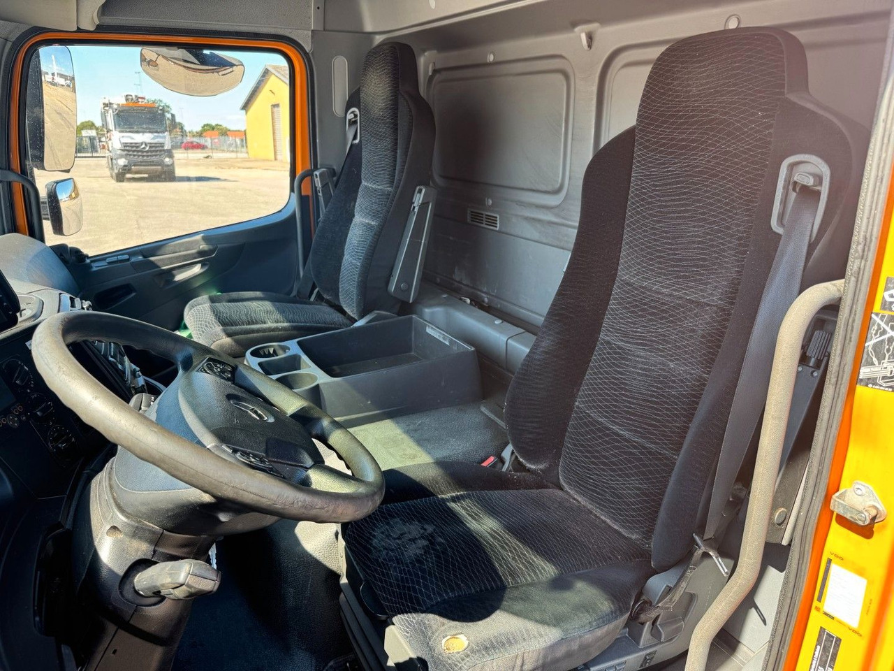Mercedes-Benz Atego 1223 4x2 Euro 6 Cityflex 204 - Saug-/ Spülfahrzeug: das Bild 5 Mercedes-Benz Atego 1223 4x2 Euro 6 Cityflex 204 - Saug-/ Spülfahrzeug: das Bild 5