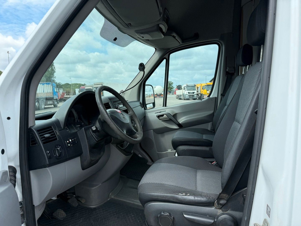 Mercedes-Benz Sprinter 516 516 CDI Versalift ET-36-LF ECO 13.7 - LKW mit Arbeitsbühne: das Bild 5 Mercedes-Benz Sprinter 516 516 CDI Versalift ET-36-LF ECO 13.7 - LKW mit Arbeitsbühne: das Bild 5