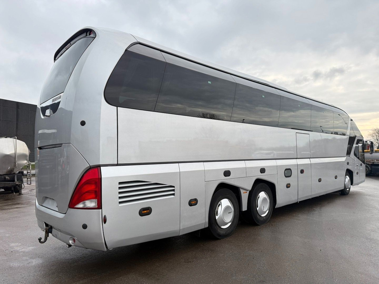 Neoplan Starliner N 5218 Euro 6 - Reisebus: das Bild 3 Neoplan Starliner N 5218 Euro 6 - Reisebus: das Bild 3