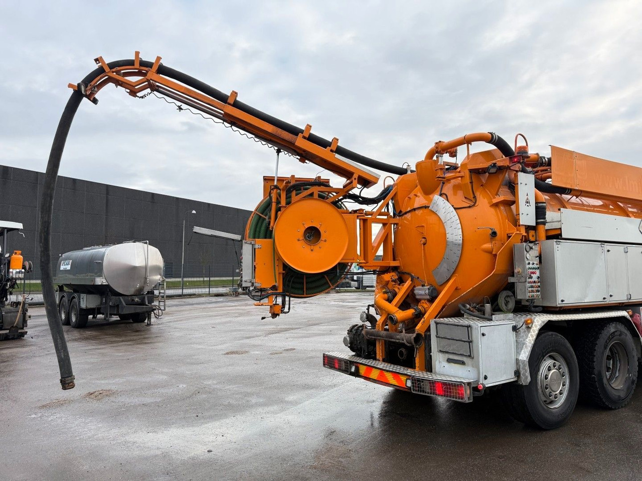 Saug-/ Spülfahrzeug Scania P380 8x2*6 Hvidtved Larsen Flexline 414: das Bild 7 Saug-/ Spülfahrzeug Scania P380 8x2*6 Hvidtved Larsen Flexline 414: das Bild 7