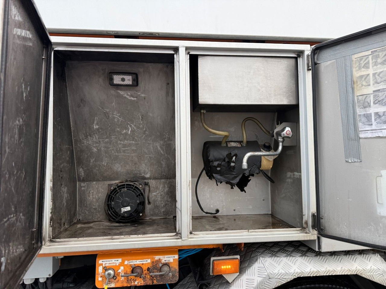 Saug-/ Spülfahrzeug Scania P380 8x2*6 Hvidtved Larsen Flexline 414: das Bild 19 Saug-/ Spülfahrzeug Scania P380 8x2*6 Hvidtved Larsen Flexline 414: das Bild 19