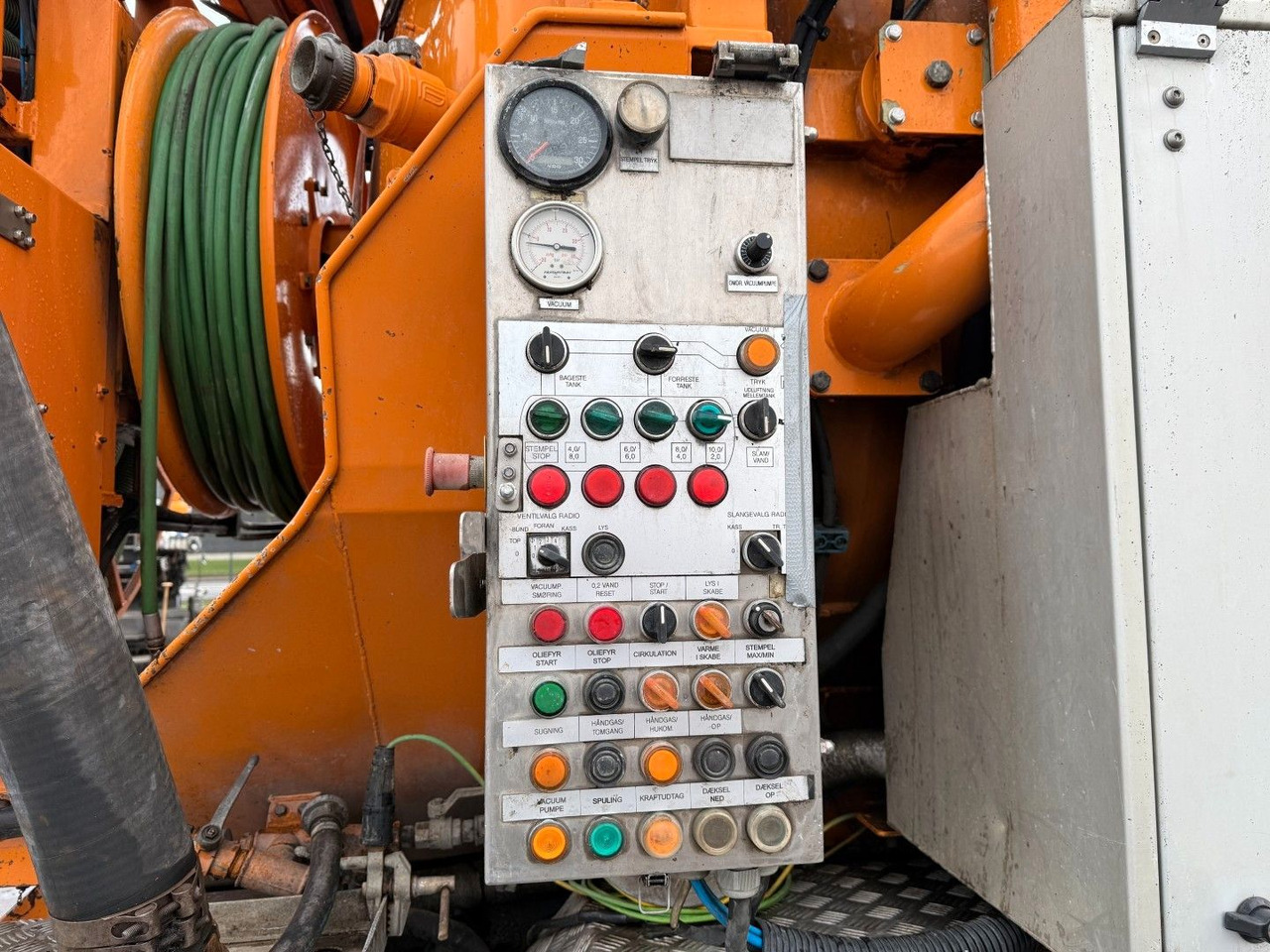 Saug-/ Spülfahrzeug Scania P380 8x2*6 Hvidtved Larsen Flexline 414: das Bild 10 Saug-/ Spülfahrzeug Scania P380 8x2*6 Hvidtved Larsen Flexline 414: das Bild 10