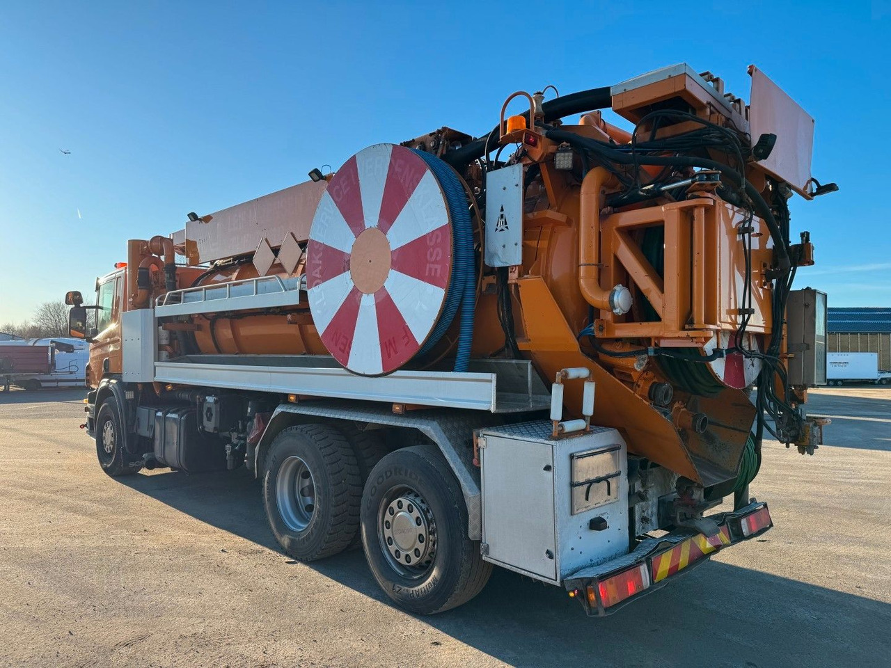 Scania P400 6x2*4 Hvidtved Larsen Flexline 310 - Saug-/ Spülfahrzeug: das Bild 4 Scania P400 6x2*4 Hvidtved Larsen Flexline 310 - Saug-/ Spülfahrzeug: das Bild 4