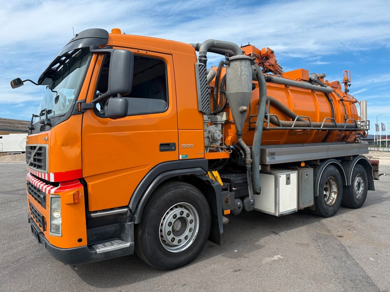 Volvo FM300 6x2*4 Simon Moos 10.500 l. Combi / Tipper - Saug-/ Spülfahrzeug: das Bild 1 Volvo FM300 6x2*4 Simon Moos 10.500 l. Combi / Tipper - Saug-/ Spülfahrzeug: das Bild 1