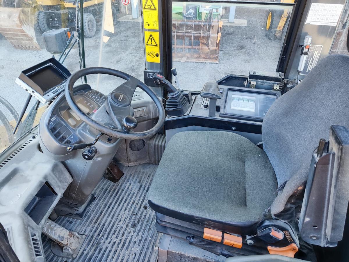 Komatsu WA270-3 active - Radlader: das Bild 5 Komatsu WA270-3 active - Radlader: das Bild 5