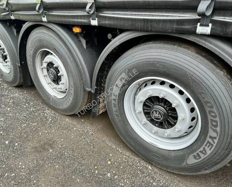 Kögel 3 essieux - Planenauflieger: das Bild 2 Kögel 3 essieux - Planenauflieger: das Bild 2