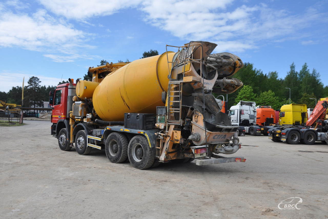 Mercedes-Benz 4144 - Fahrmischer: das Bild 5 Mercedes-Benz 4144 - Fahrmischer: das Bild 5