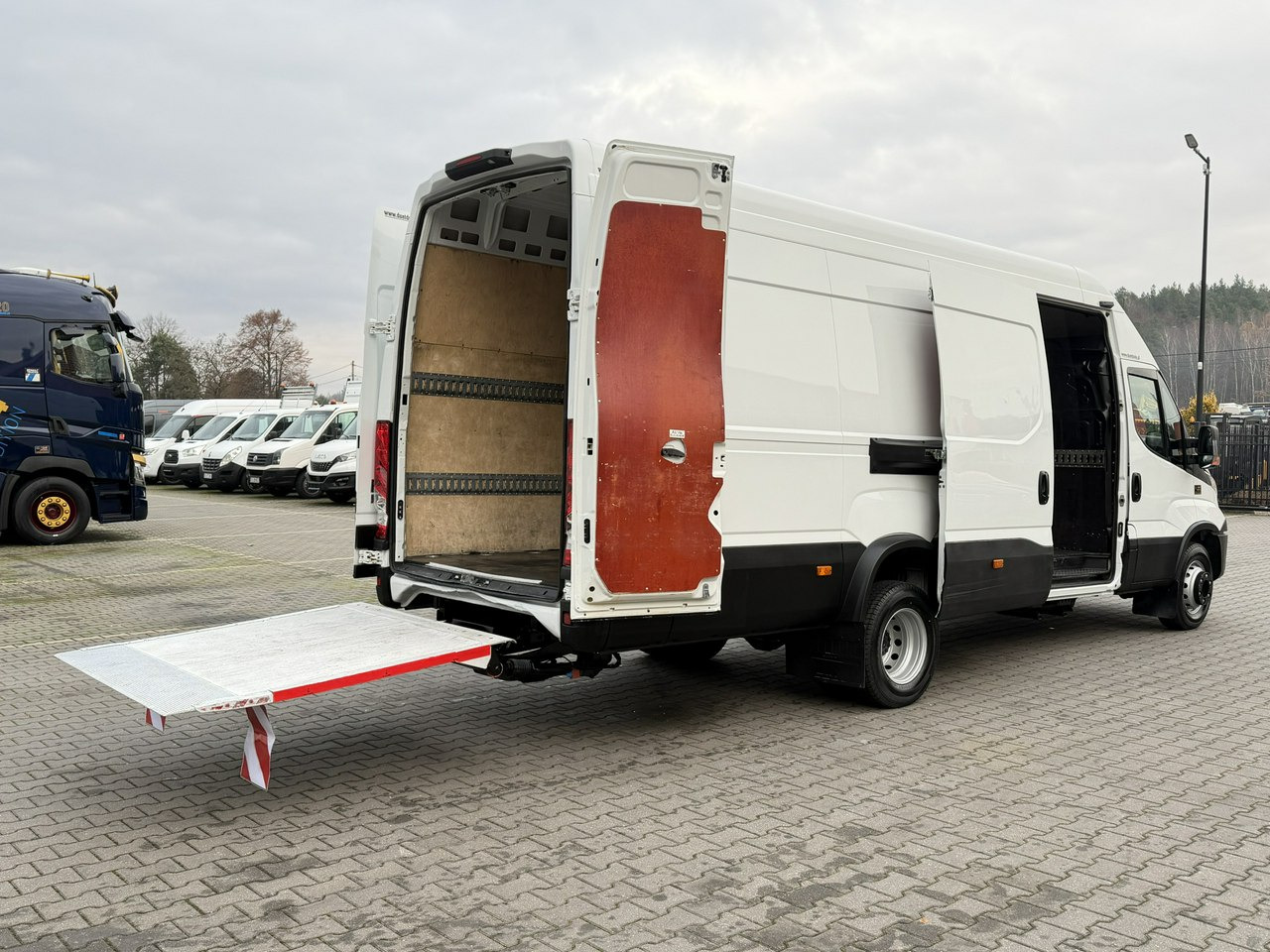 Iveco Daily 70C18 V H - Kastenwagen: das Bild 5 Iveco Daily 70C18 V H - Kastenwagen: das Bild 5