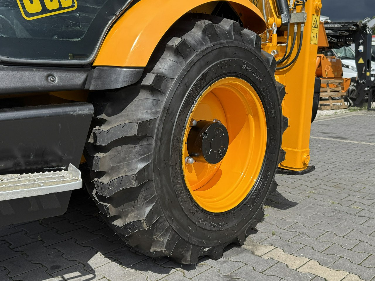 JCB MIDI CX Szybkozłącze Nowe Opony bez luzów i wycieków Super Stan - Baggerlader: das Bild 5 JCB MIDI CX Szybkozłącze Nowe Opony bez luzów i wycieków Super Stan - Baggerlader: das Bild 5