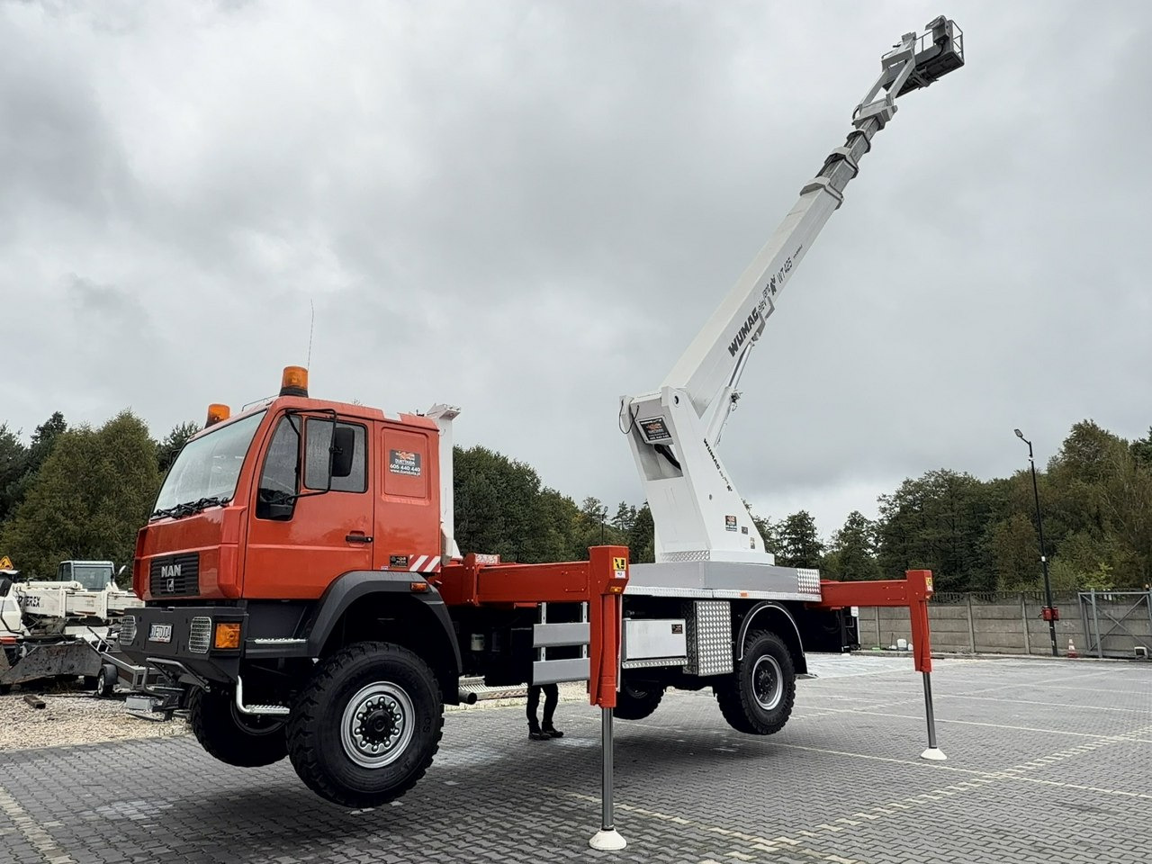 MAN 18.284 4x4 Zwyżka WUMAG WT 425 Podnośnik Koszowy - LKW mit Arbeitsbühne: das Bild 4 MAN 18.284 4x4 Zwyżka WUMAG WT 425 Podnośnik Koszowy - LKW mit Arbeitsbühne: das Bild 4