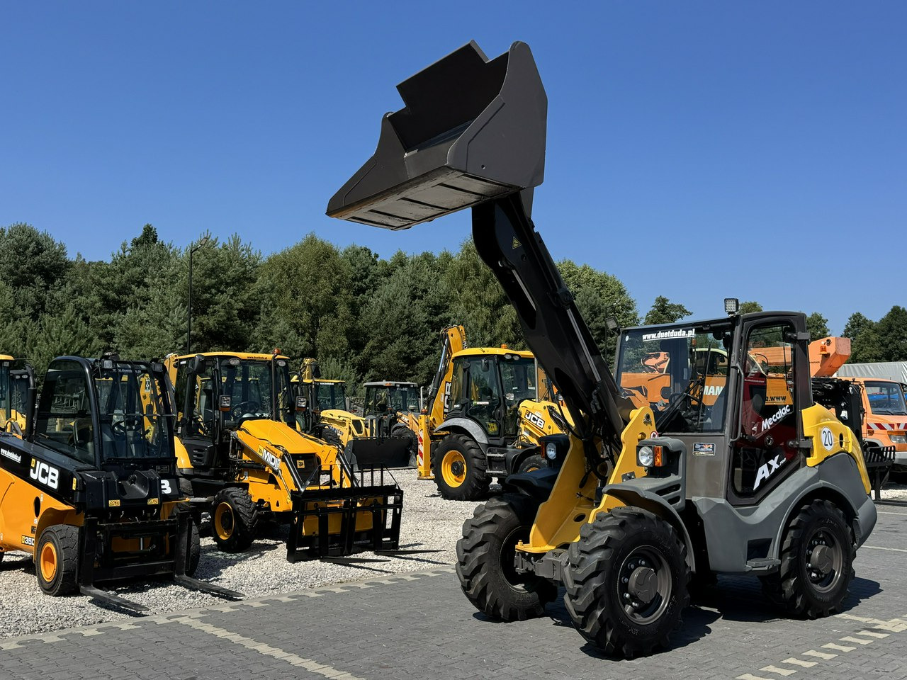 Mecalac AX 700 Szybko-Złącze Łyżka Super Stan - Radlader: das Bild 1 Mecalac AX 700 Szybko-Złącze Łyżka Super Stan - Radlader: das Bild 1
