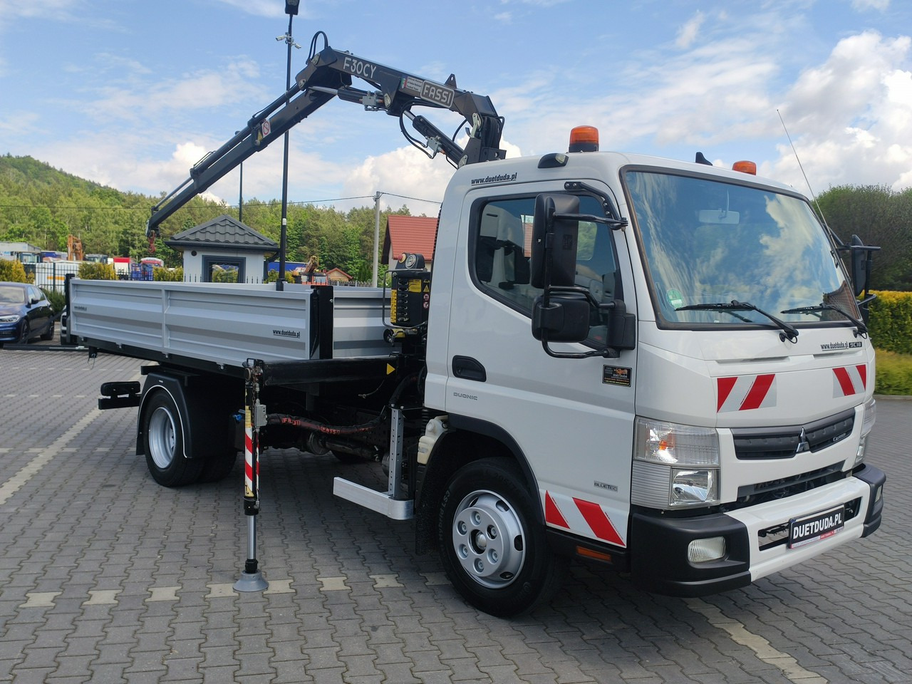 Mitsubishi Canter Fuso 9C18 3.0/180KM Automat, HDS FASSI F30 Wywrotka 3-str - Kipper: das Bild 4 Mitsubishi Canter Fuso 9C18 3.0/180KM Automat, HDS FASSI F30 Wywrotka 3-str - Kipper: das Bild 4