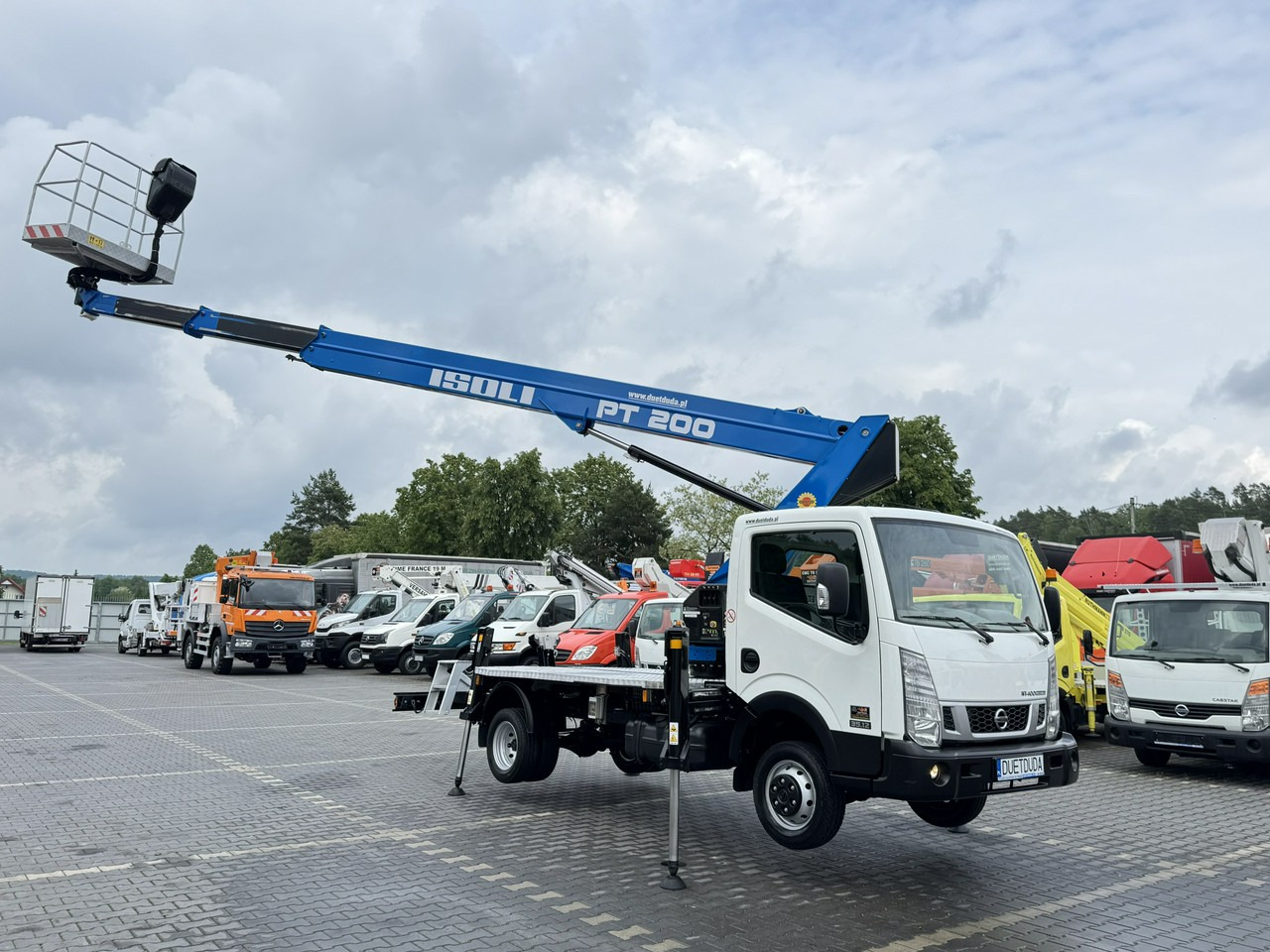 Nissan Cabstar - LKW mit Arbeitsbühne: das Bild 5 Nissan Cabstar - LKW mit Arbeitsbühne: das Bild 5