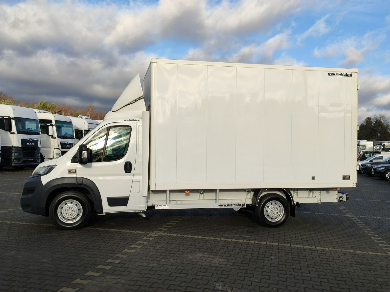 Peugeot Boxer - Koffer Transporter: das Bild 5 Peugeot Boxer - Koffer Transporter: das Bild 5
