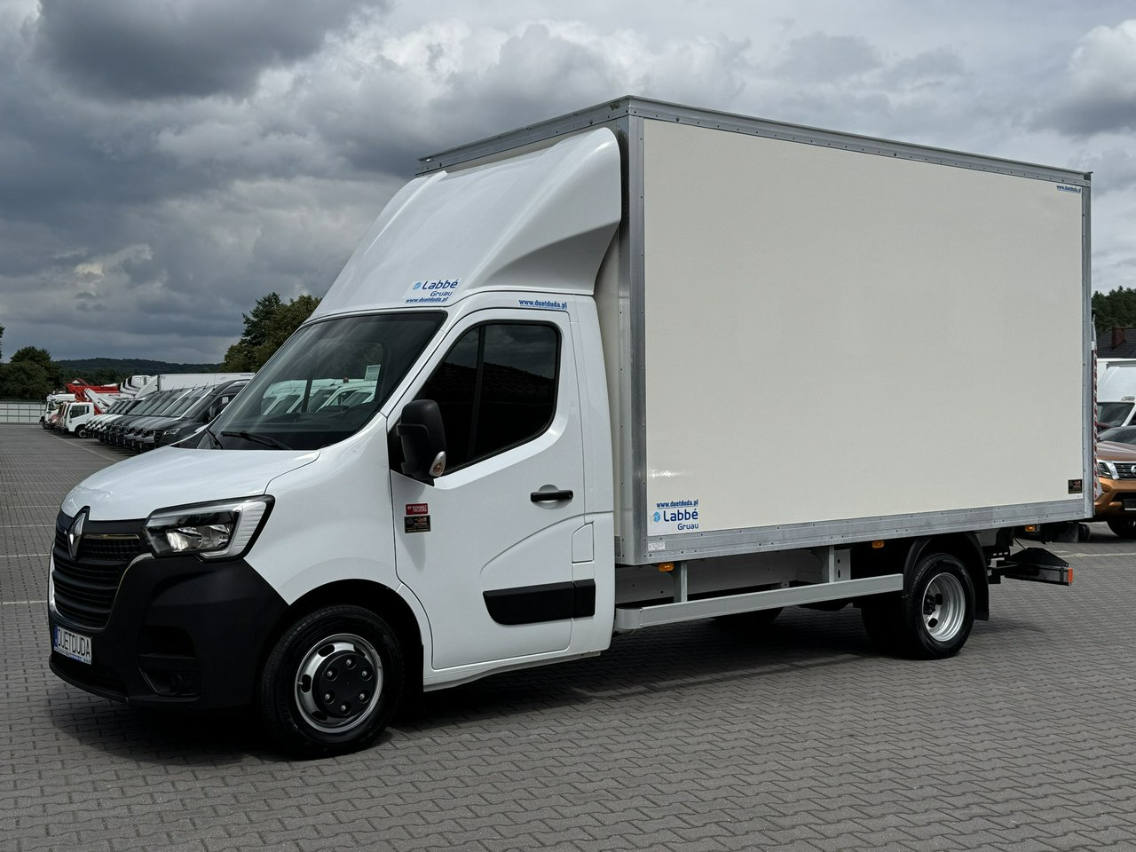 Renault Master - Koffer Transporter: das Bild 2 Renault Master - Koffer Transporter: das Bild 2
