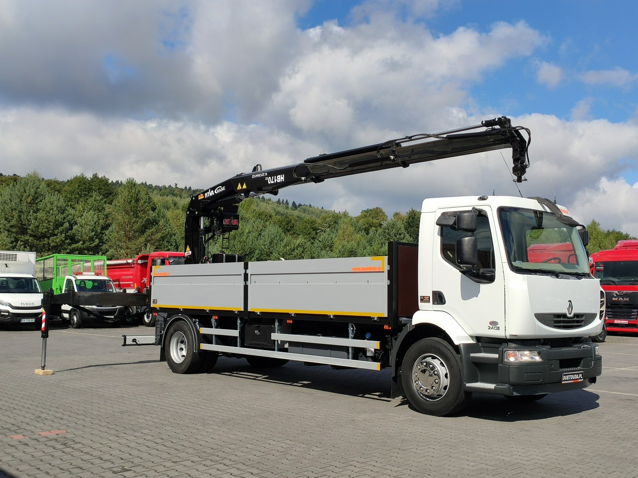 Renault Midlum 180.240DXI + HDS HYVA HB170E2 Udzwig 3.6Tony - Pritsche LKW, Autokran: das Bild 1 Renault Midlum 180.240DXI + HDS HYVA HB170E2 Udzwig 3.6Tony - Pritsche LKW, Autokran: das Bild 1