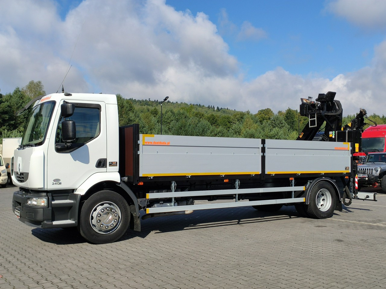 Renault Midlum 180.240DXI + HDS HYVA HB170E2 Udzwig 3.6Tony - Pritsche LKW, Autokran: das Bild 3 Renault Midlum 180.240DXI + HDS HYVA HB170E2 Udzwig 3.6Tony - Pritsche LKW, Autokran: das Bild 3