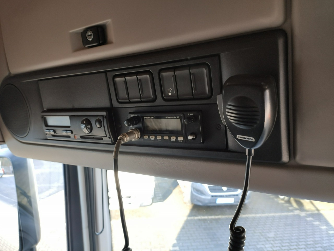 Sattelzugmaschine DAF XF 106.460 Euro 6 LowDeck Mega: das Bild 21