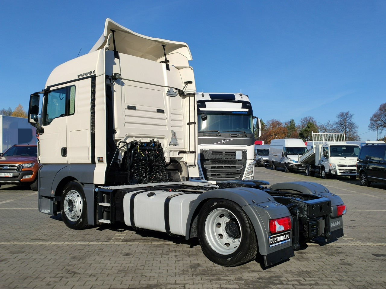 MAN TGX 18.440 Low Deck XLX EURO 6 Retarder SUPER STAN!!! - Sattelzugmaschine: das Bild 5 MAN TGX 18.440 Low Deck XLX EURO 6 Retarder SUPER STAN!!! - Sattelzugmaschine: das Bild 5
