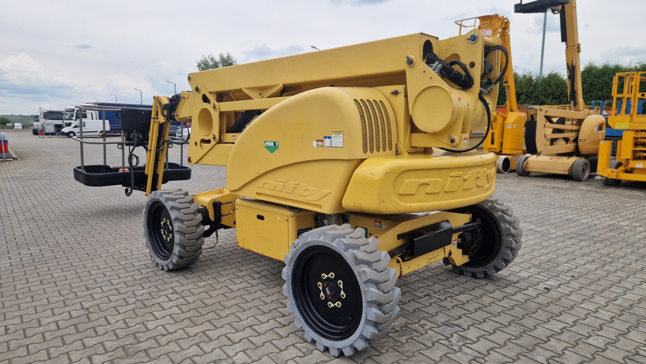 NIFTY HR 21 HYBRID - Gelenkarmbühne: das Bild 3 NIFTY HR 21 HYBRID - Gelenkarmbühne: das Bild 3