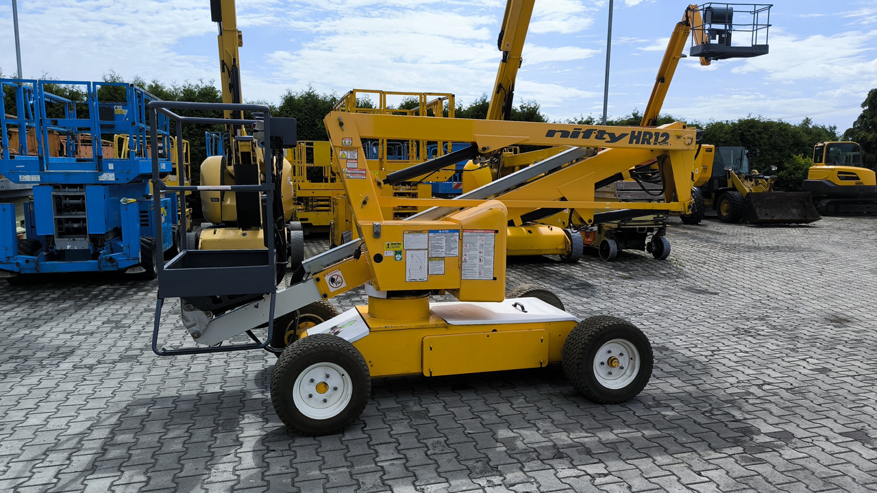 NIFTYLIFT HR 12 NE - Gelenkarmbühne: das Bild 2 NIFTYLIFT HR 12 NE - Gelenkarmbühne: das Bild 2