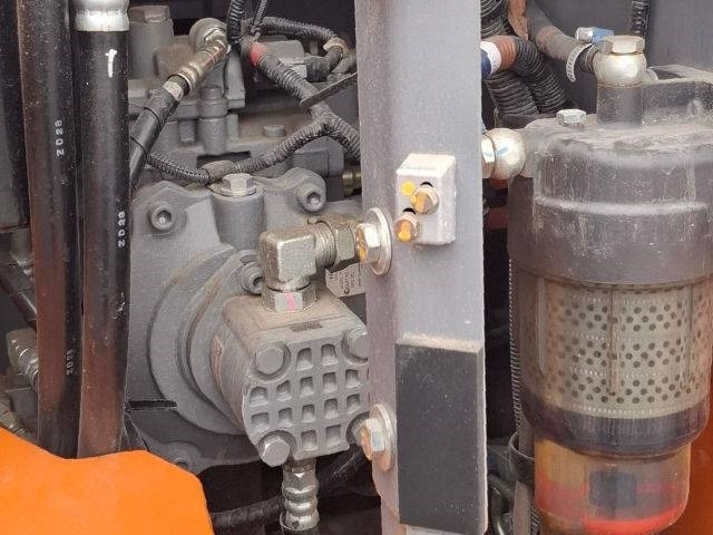 Kettenbagger Hitachi ZX 135 US-6 Teledipper: das Bild 9