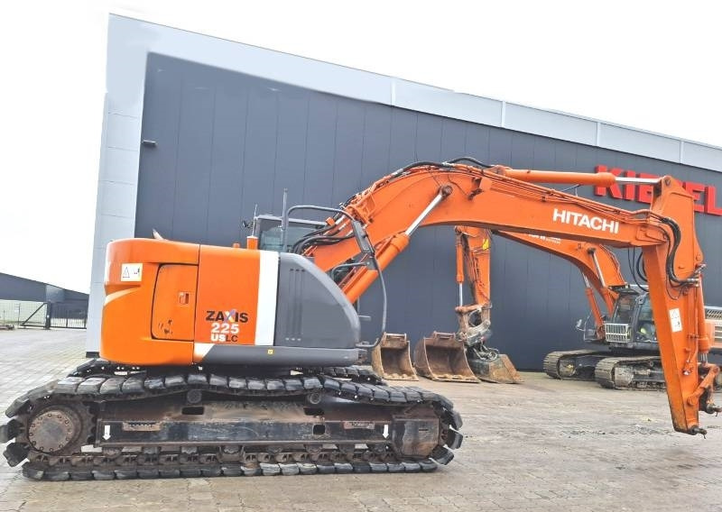 Hitachi ZX 225 USLC-3 - Kettenbagger: das Bild 5 Hitachi ZX 225 USLC-3 - Kettenbagger: das Bild 5