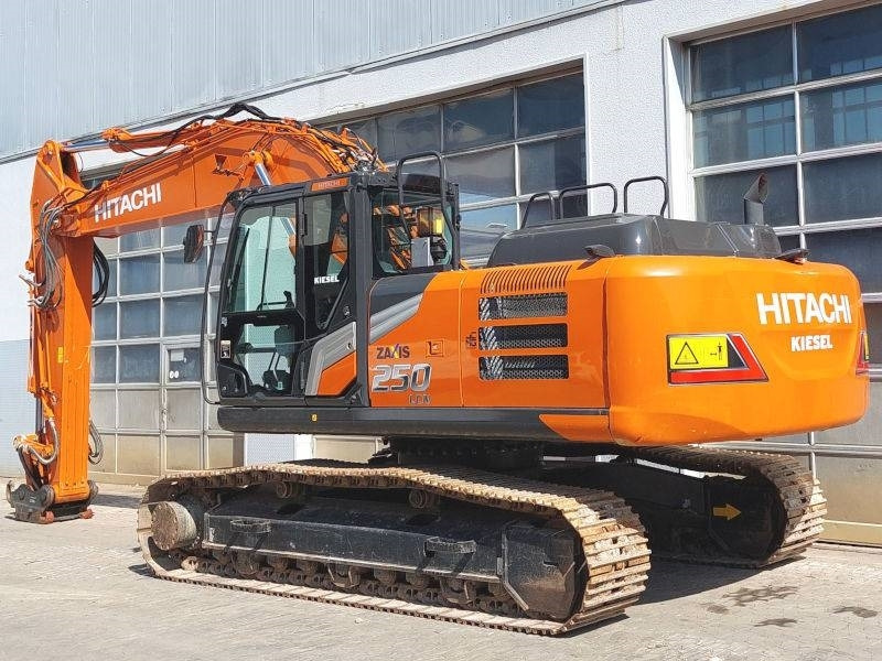 Hitachi ZX 250 LCN-7 - Kettenbagger: das Bild 3 Hitachi ZX 250 LCN-7 - Kettenbagger: das Bild 3