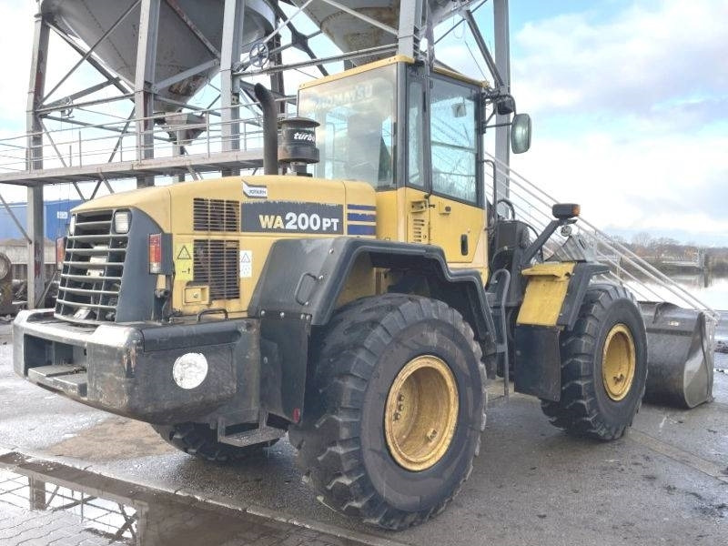 Komatsu WA 200 PT-5 - Radlader: das Bild 4 Komatsu WA 200 PT-5 - Radlader: das Bild 4