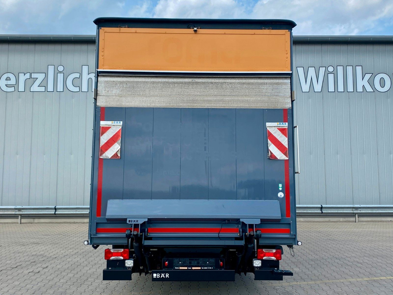 Iveco Daily Hi-Matic 70 C 21 Topsleeper | LBW 1,00to. - Planen Transporter: das Bild 4 Iveco Daily Hi-Matic 70 C 21 Topsleeper | LBW 1,00to. - Planen Transporter: das Bild 4