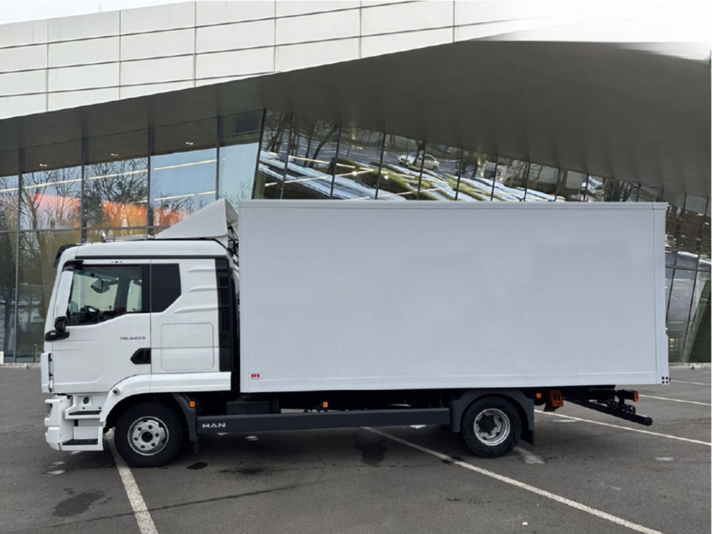 MAN TGL 8.220 4x2 BL - Koffer LKW: das Bild 2 MAN TGL 8.220 4x2 BL - Koffer LKW: das Bild 2