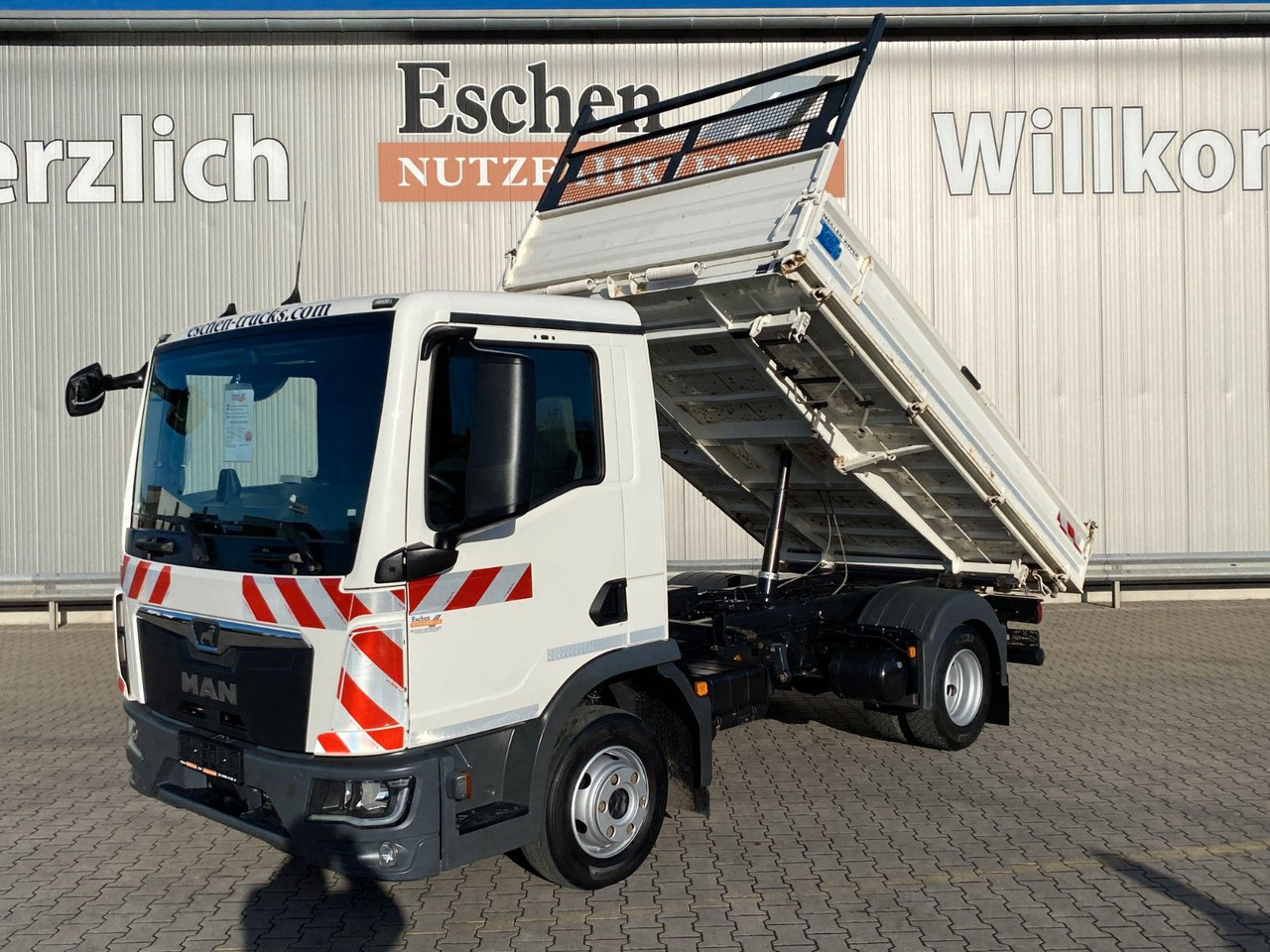 MAN TGL 8.220 BB | MEILLER*3xSitze*Klima*Navi*2x AHK - Kipper: das Bild 1 MAN TGL 8.220 BB | MEILLER*3xSitze*Klima*Navi*2x AHK - Kipper: das Bild 1