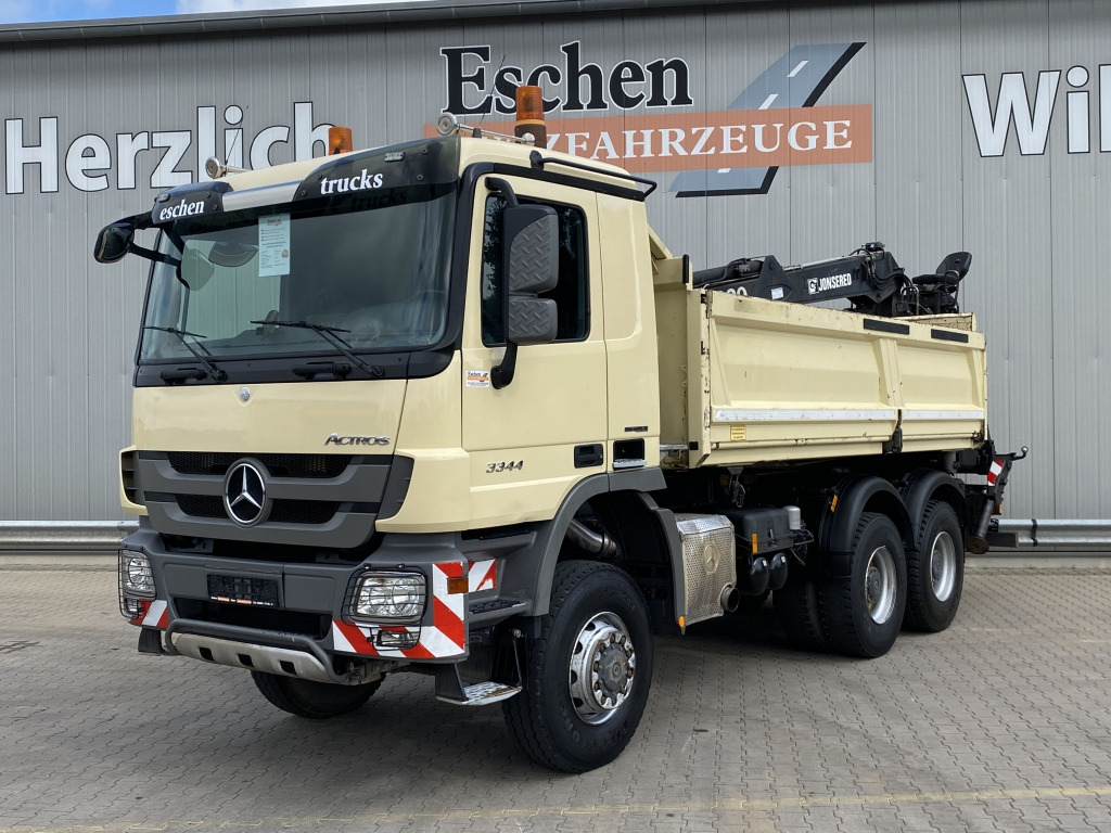 Mercedes-Benz 3344 AK 6x6 / Jonsered 1020 Kran - Kipper, Autokran: das Bild 2 Mercedes-Benz 3344 AK 6x6 / Jonsered 1020 Kran - Kipper, Autokran: das Bild 2