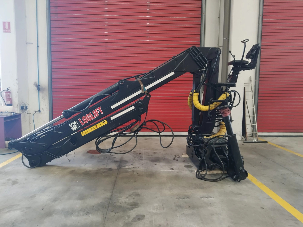 Grúa LOGLIFT 120S79R - Ladekran für LKW: das Bild 2 Grúa LOGLIFT 120S79R - Ladekran für LKW: das Bild 2