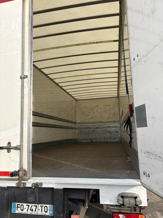 DAF LF 210 - Koffer LKW: das Bild 2 DAF LF 210 - Koffer LKW: das Bild 2