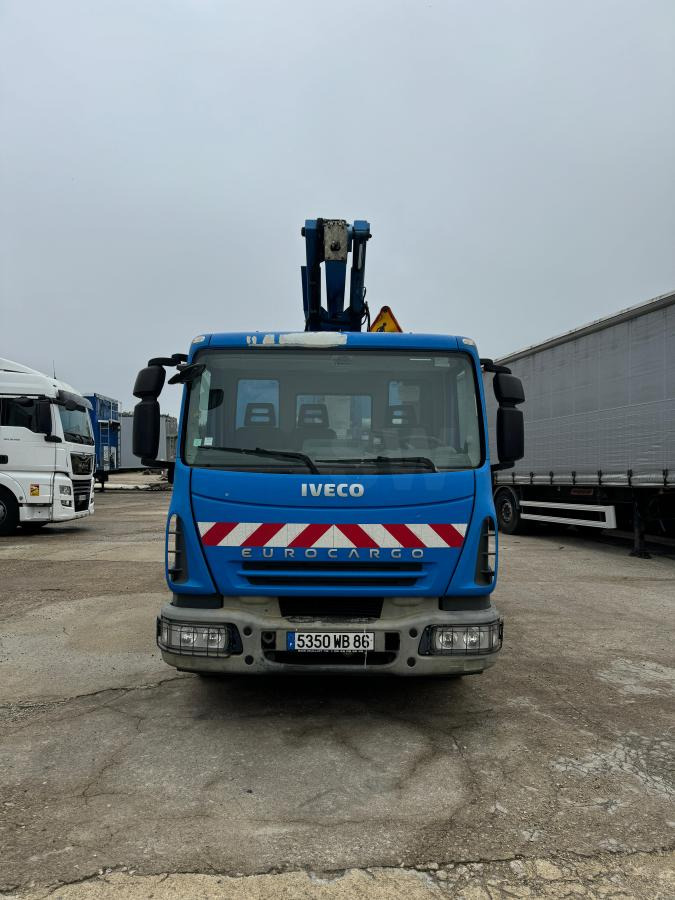 Iveco Eurocargo 100E19 - LKW mit Arbeitsbühne: das Bild 2 Iveco Eurocargo 100E19 - LKW mit Arbeitsbühne: das Bild 2