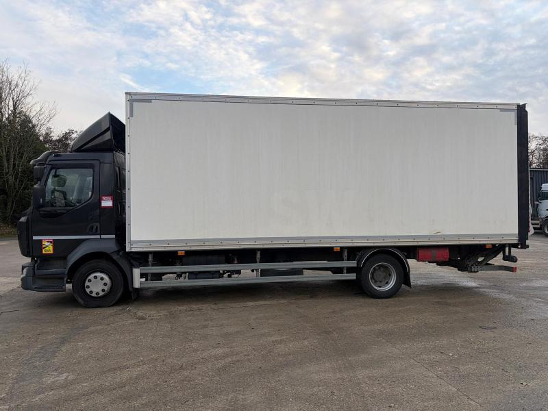 Renault D-Series 240.12 - Koffer LKW: das Bild 3 Renault D-Series 240.12 - Koffer LKW: das Bild 3