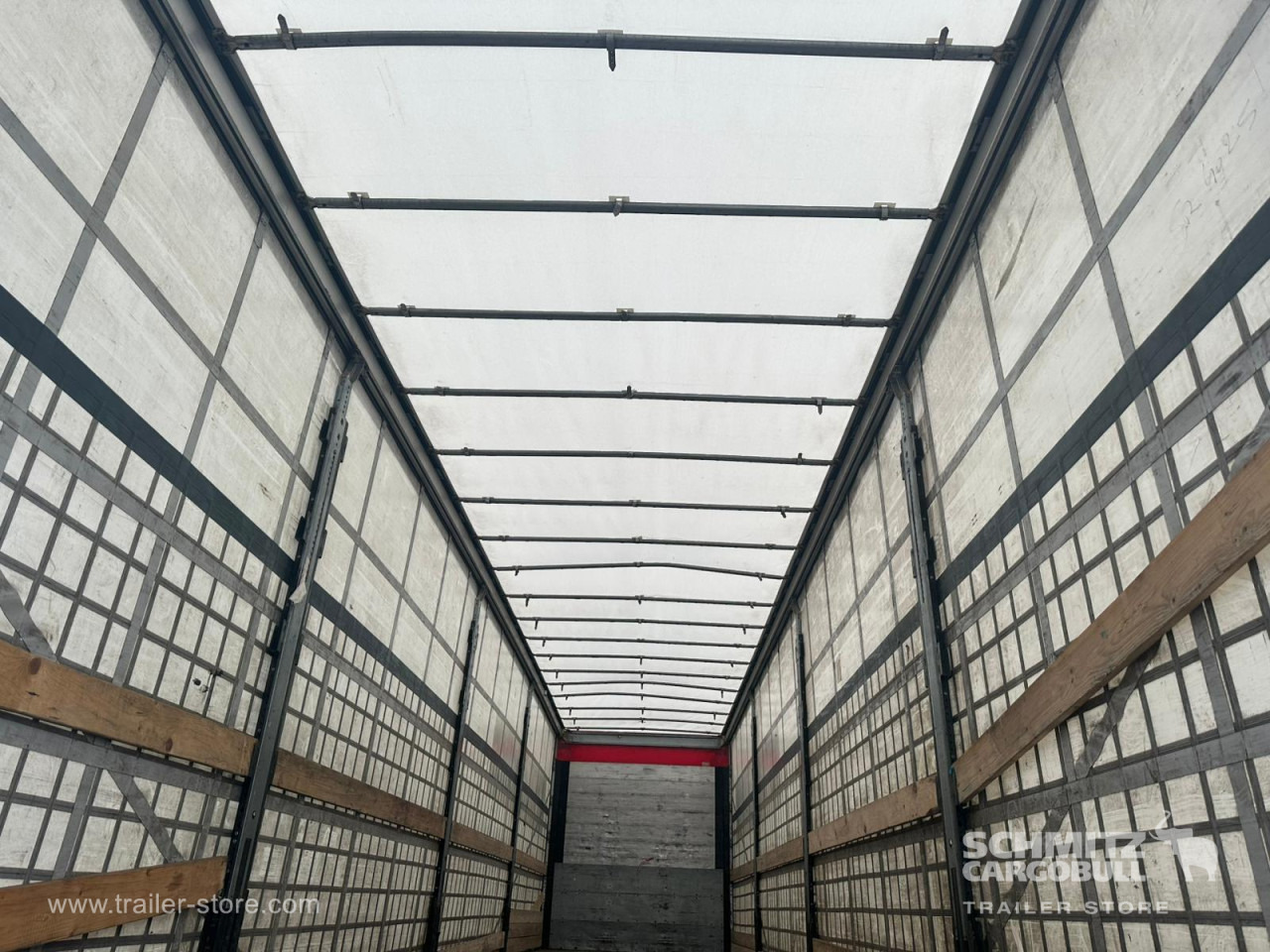 SCHMITZ Curtainsider Standard - Planenauflieger: das Bild 5 SCHMITZ Curtainsider Standard - Planenauflieger: das Bild 5