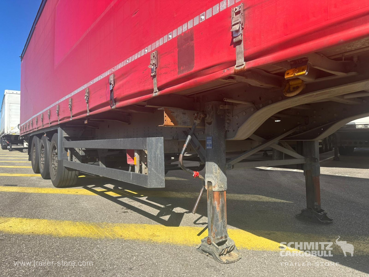 SCHMITZ Curtainsider Standard - Planenauflieger: das Bild 3 SCHMITZ Curtainsider Standard - Planenauflieger: das Bild 3